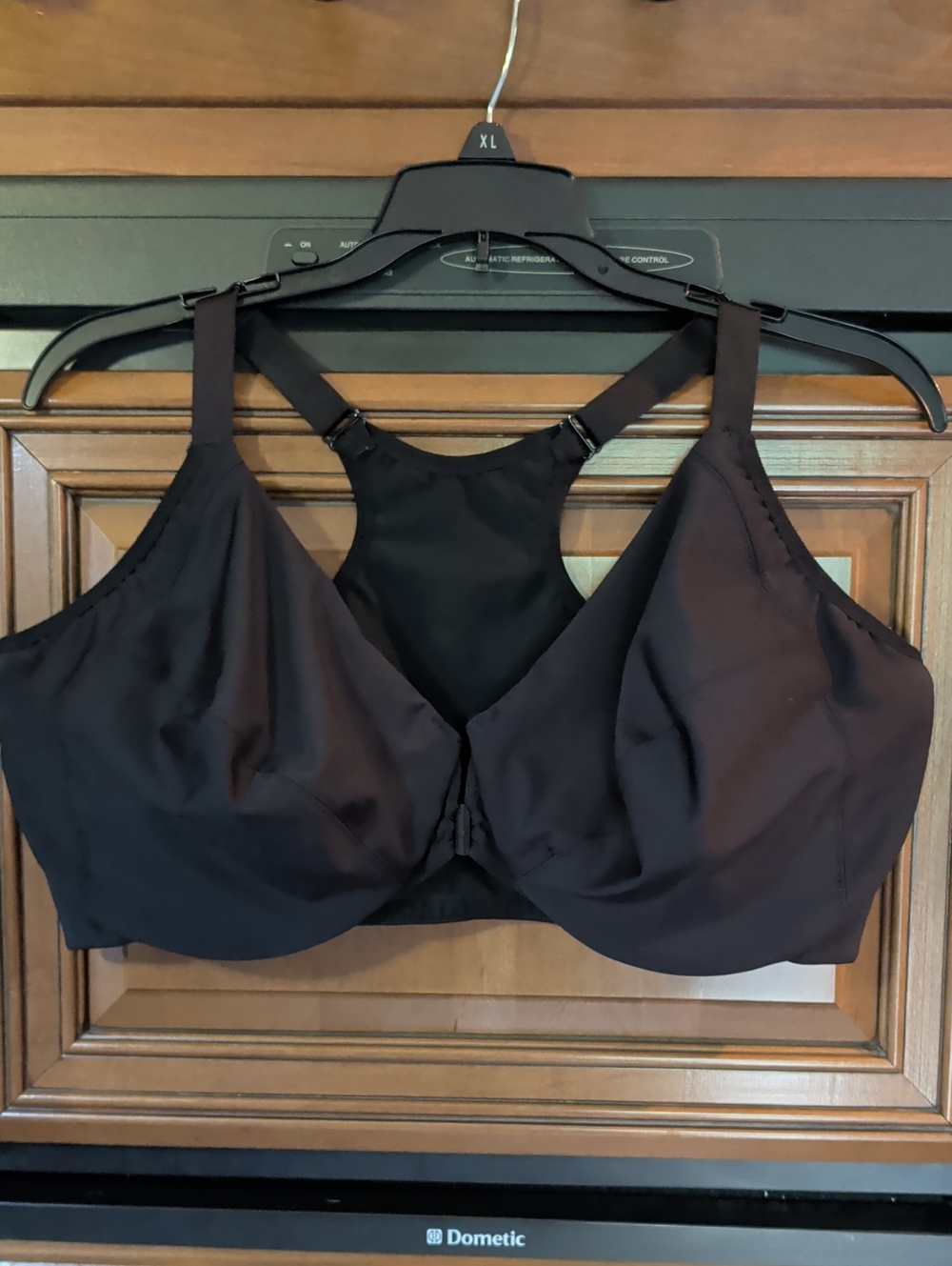 Glamorise Everyday Support Black Full-Coverage Bra Racerback Front Clasp 40G